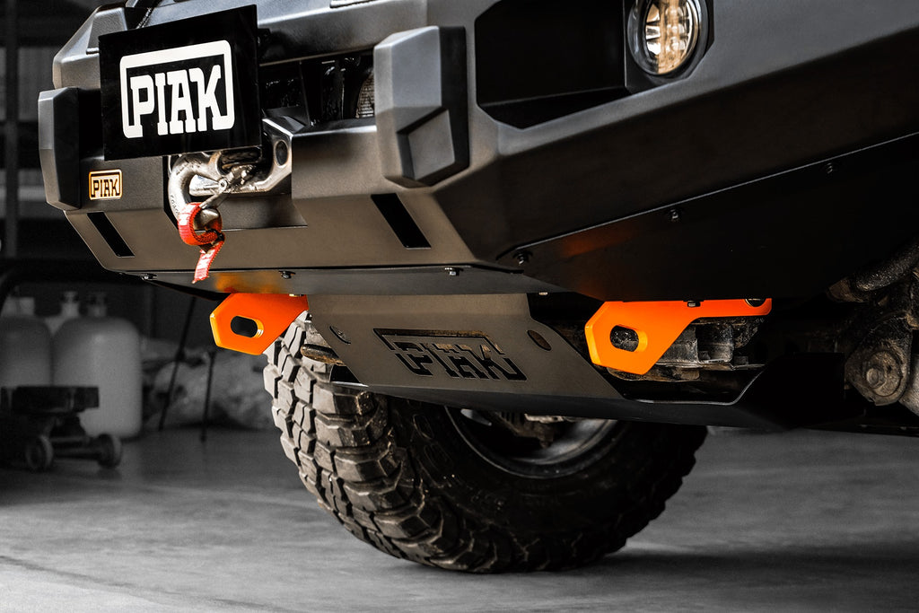 Piak Elite No Loop Bullbar for Isuzu D-max 2017 onwards with orange tow points and black winch plate